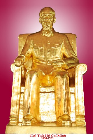 Tượng chủ tịch Hồ Chí Minh